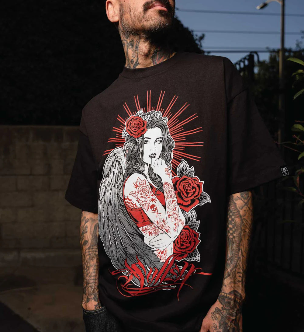 RED ROSES STANDARD TEE