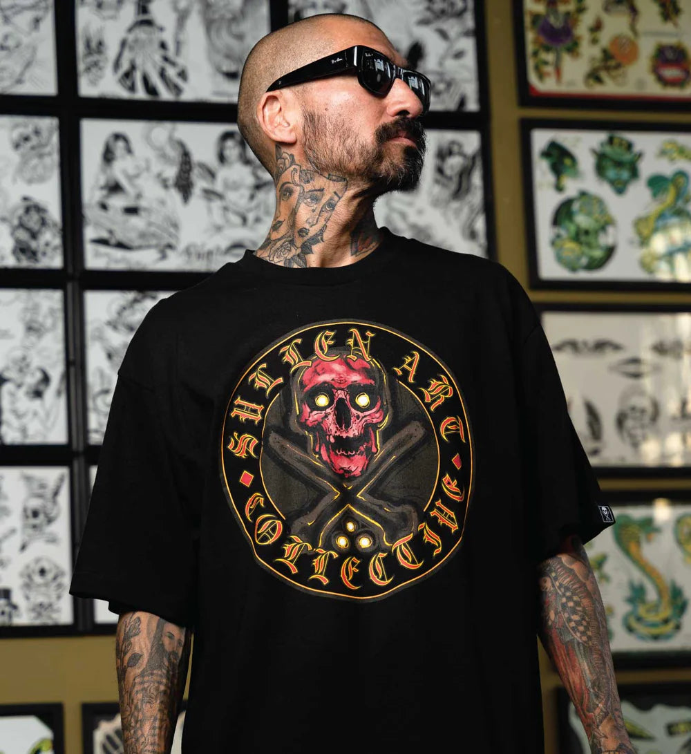 RED SKULL BADGE STANDARD TEE