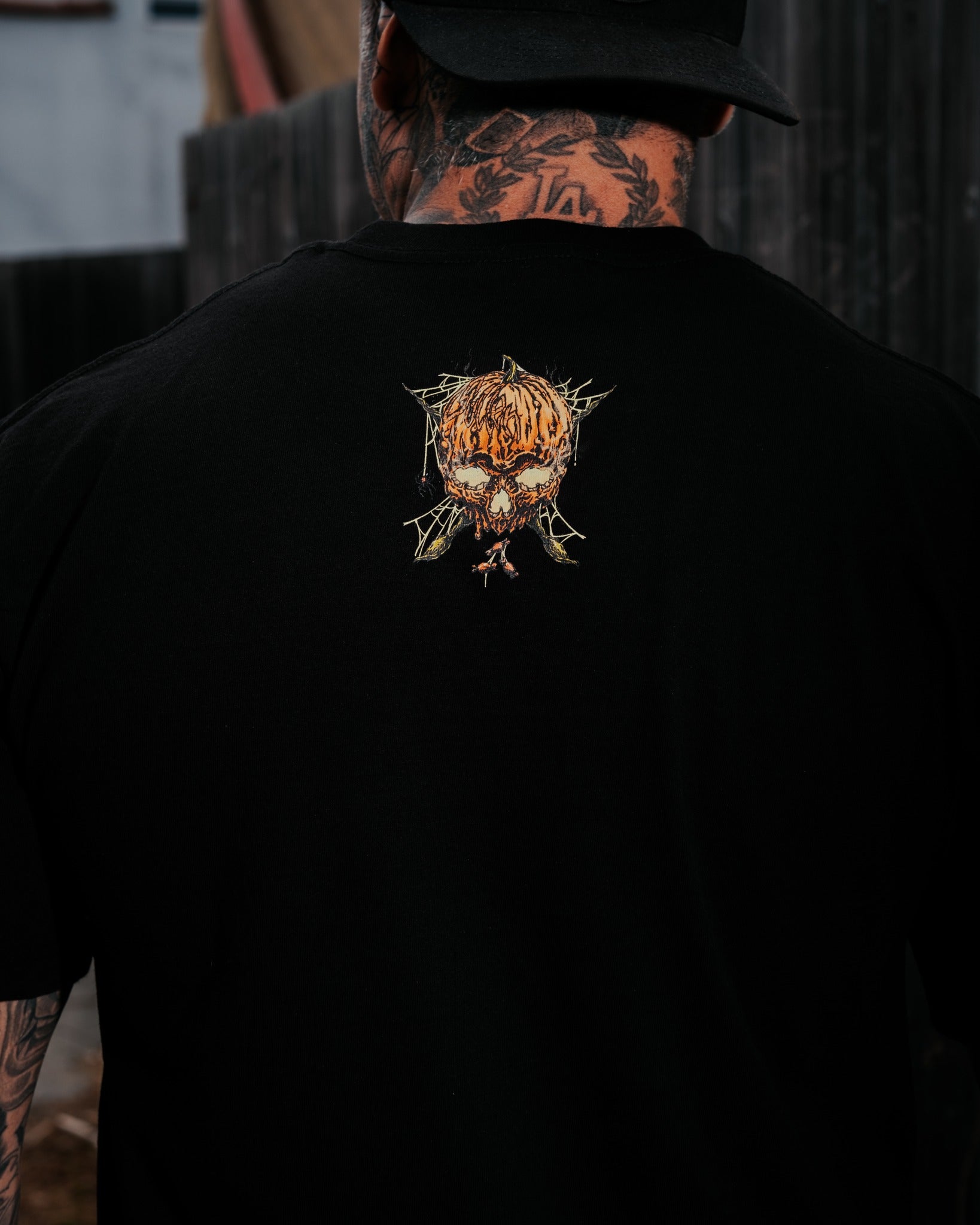 PUMPKIN BADGE STANDARD TEE