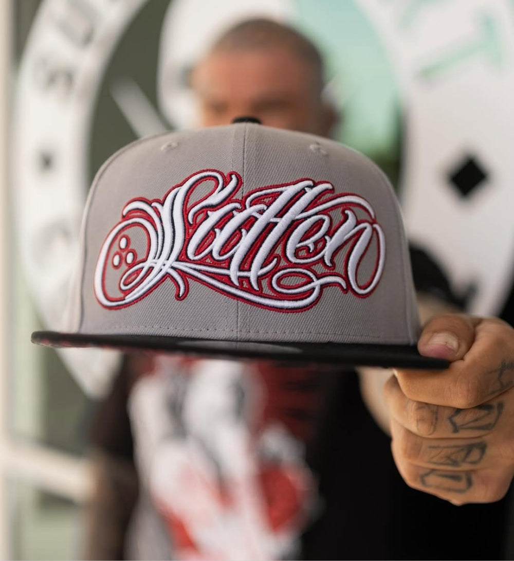 RED ROSES SNAPBACK